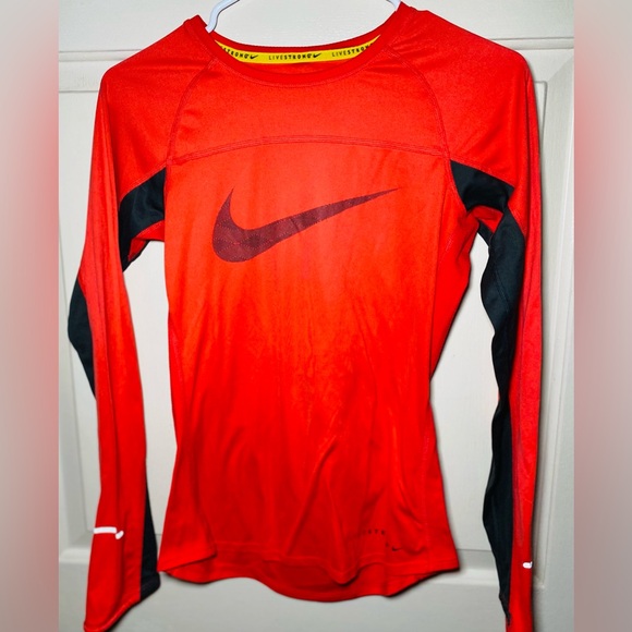 Nike Livestrong Dri Fit Pullover Shirt Jersey Red Size‎ M - Picture 1 of 3